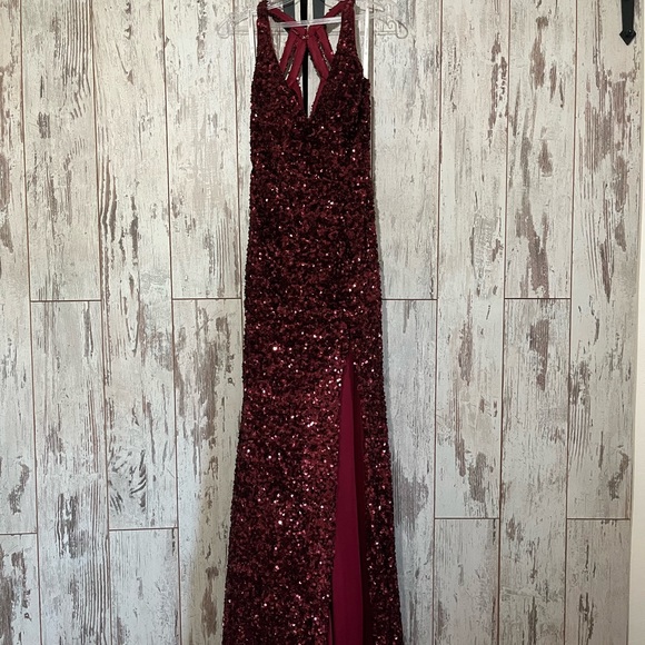 sophia thomas Dresses & Skirts - Prom Dress Burgundy Size 2 Sophia Thomas